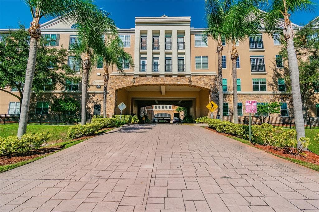 4221 W SPRUCE STREET UNIT 1410 TAMPA, FL 33607