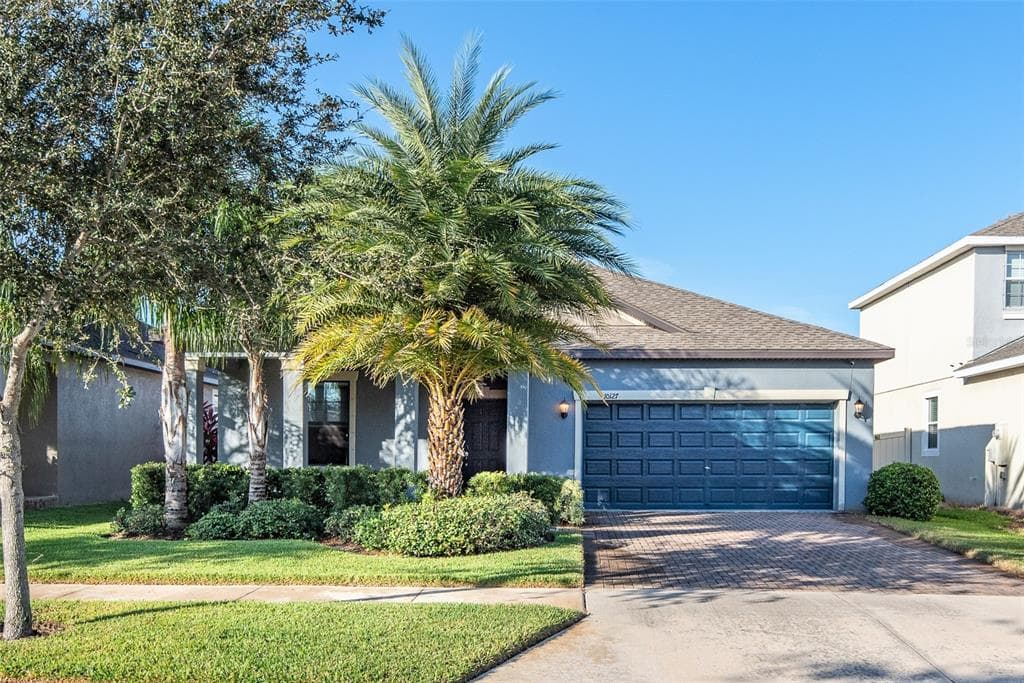 10127 COUNT FLEET DRIVE RUSKIN, FL 33573
