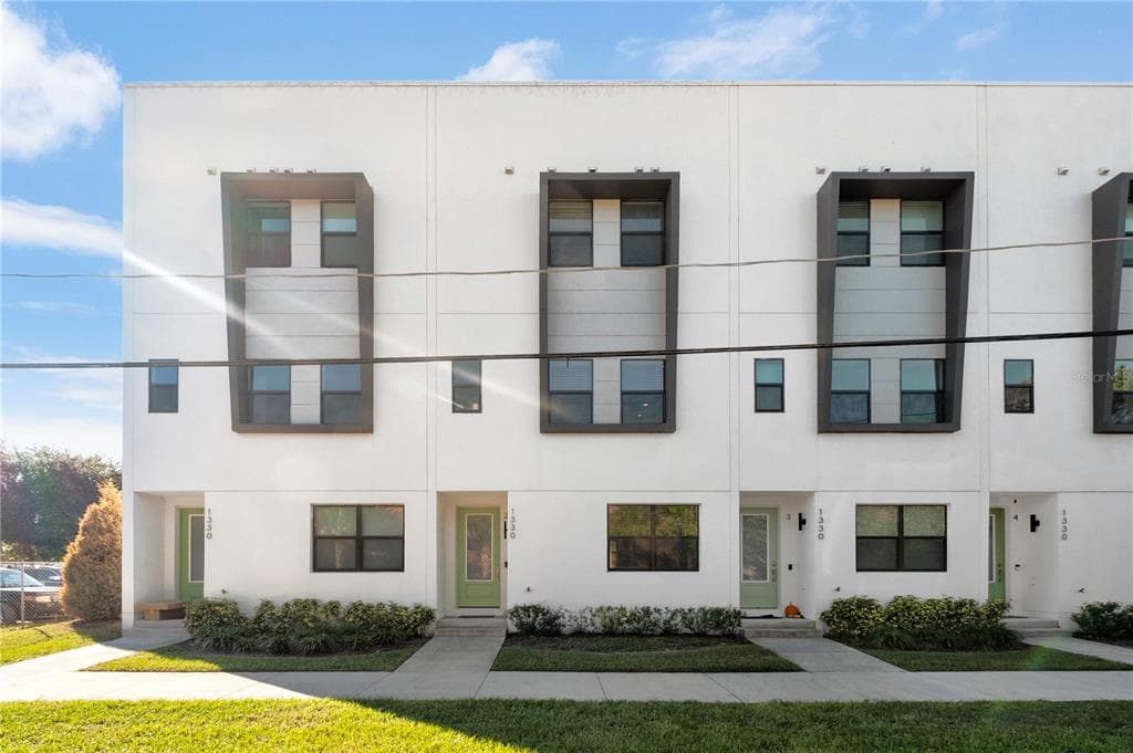 1330 W GRAY STREET UNIT 2
