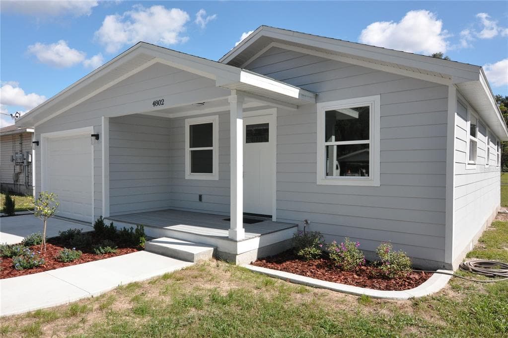 4802 18TH STREET ZEPHYRHILLS, FL 33542