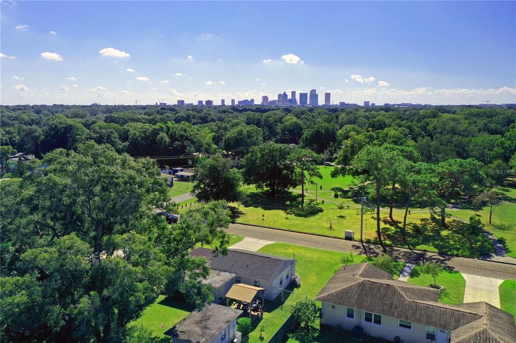 903 W KENTUCKY AVENUE TAMPA, FL 33603