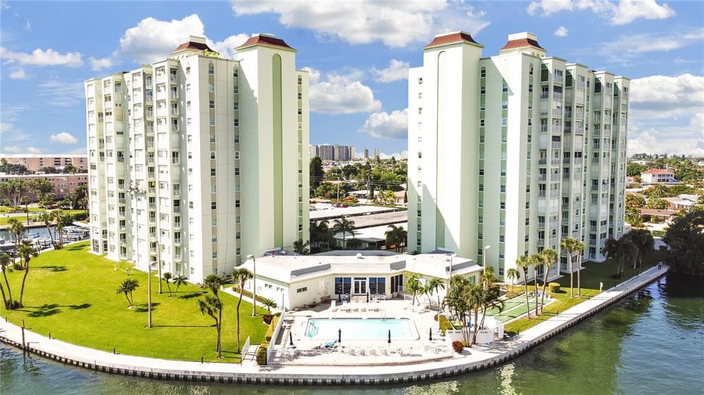 420 64TH AVENUE UNIT 1204