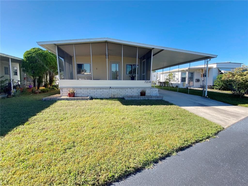 7238 MOUNT JUPITER DRIVE NE UNIT 612 ST PETERSBURG, FL 33702