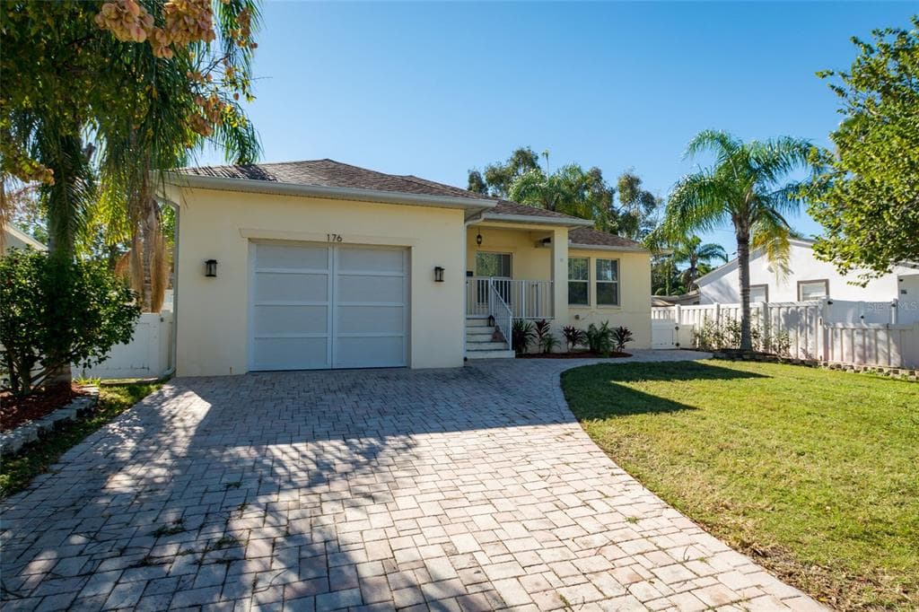 176 83RD AVENUE N ST PETERSBURG, FL 33702