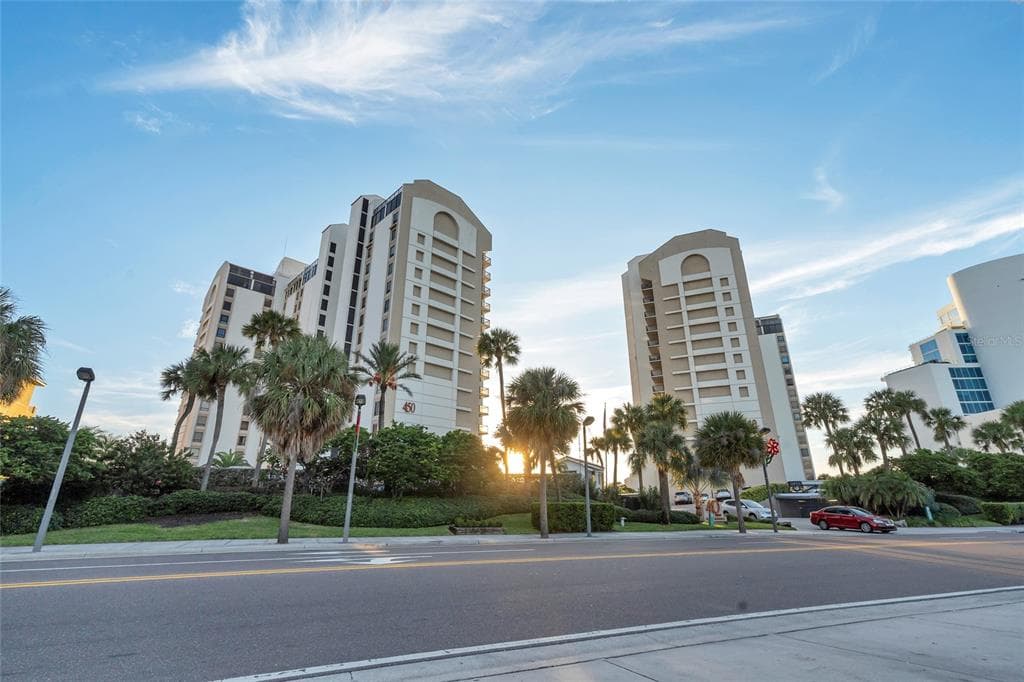 450 S GULFVIEW BOULEVARD UNIT 502 CLEARWATER, FL 33767