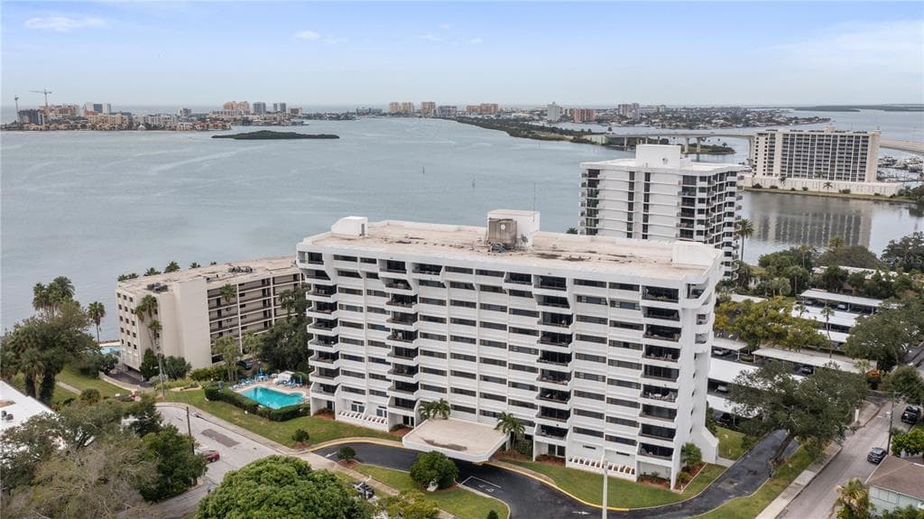 30 TURNER STREET UNIT 407 CLEARWATER, FL 33756