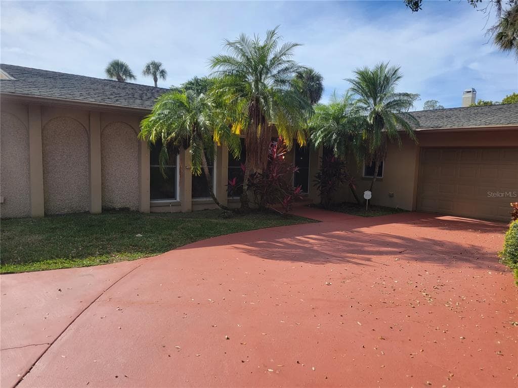 2340 SETON LANE LARGO, FL 33774
