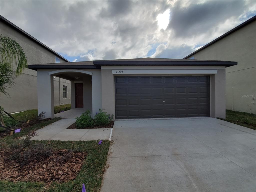 10229 BRIGHT CRYSTAL AVENUE