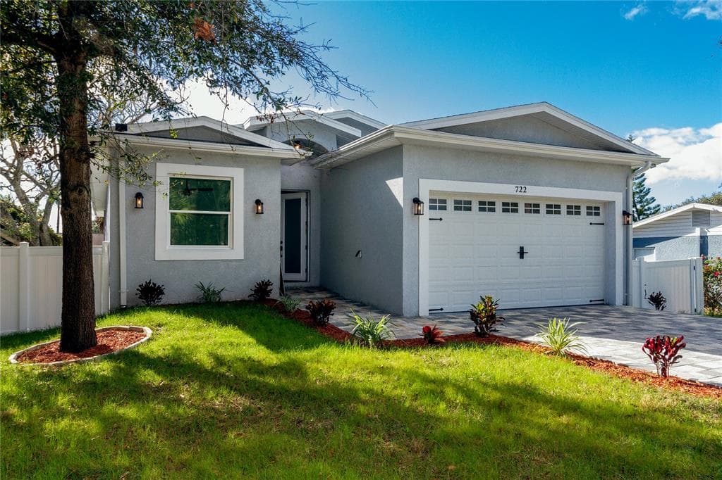 722 PALM AVE AVENUE TARPON SPRINGS, FL 34689