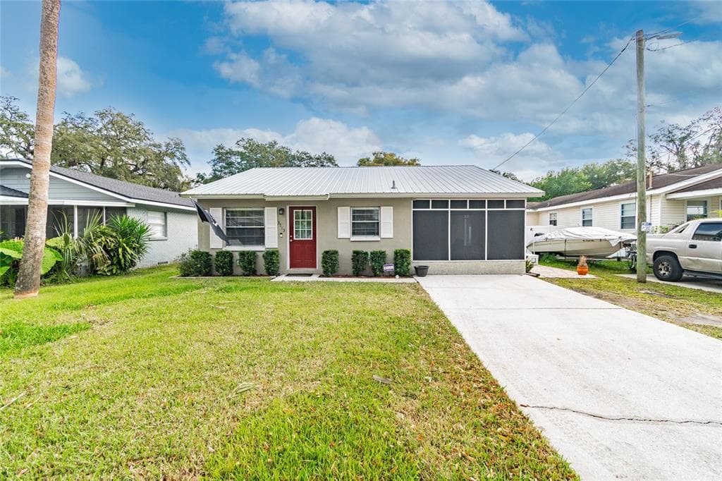 3713 N DARWIN AVENUE TAMPA, FL 33603