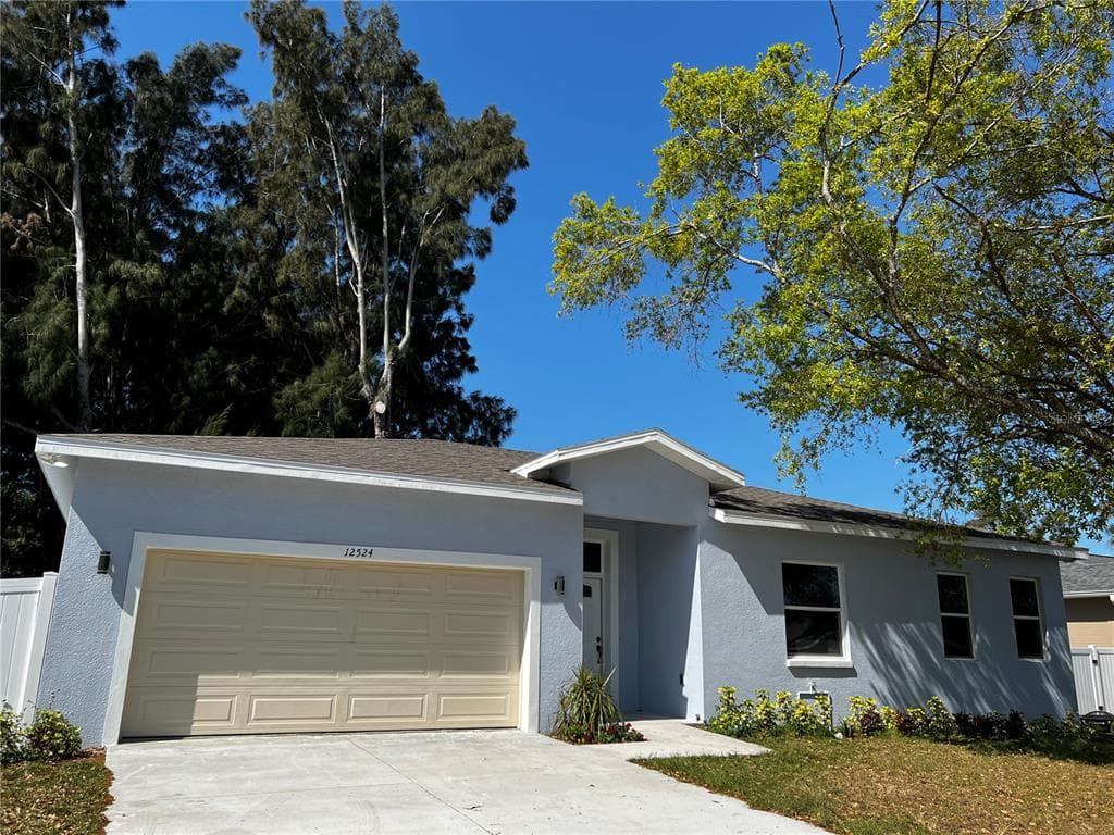 12524 CROSS STREET LARGO, FL 33773
