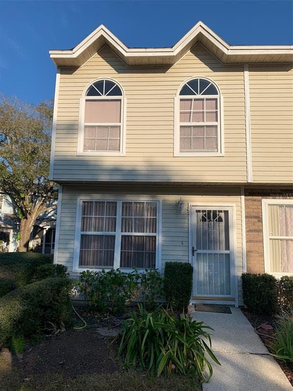 8711 COBBLER PLACE TAMPA, FL 33615