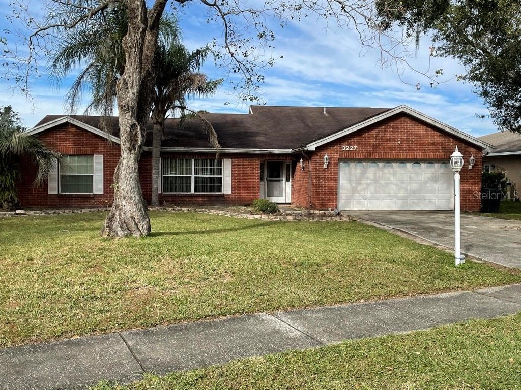 3227 PLEASANT LAKE DRIVE TAMPA, FL 33618