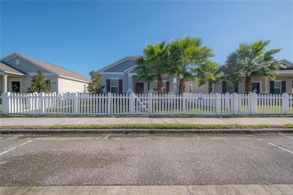 8720 FORGET ME NOT COURT LAND O LAKES, FL 34637