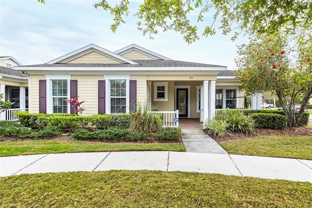 207 SUNSET CREST COURT APOLLO BEACH, FL 33572