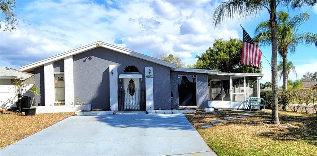 11001 UNDERWOOD PLACE TAMPA, FL 33624