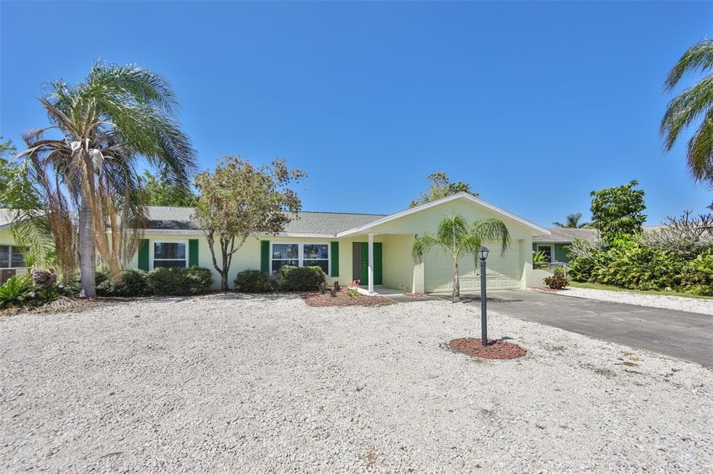 6524 SOLITAIRE PALM WAY APOLLO BEACH, FL 33572