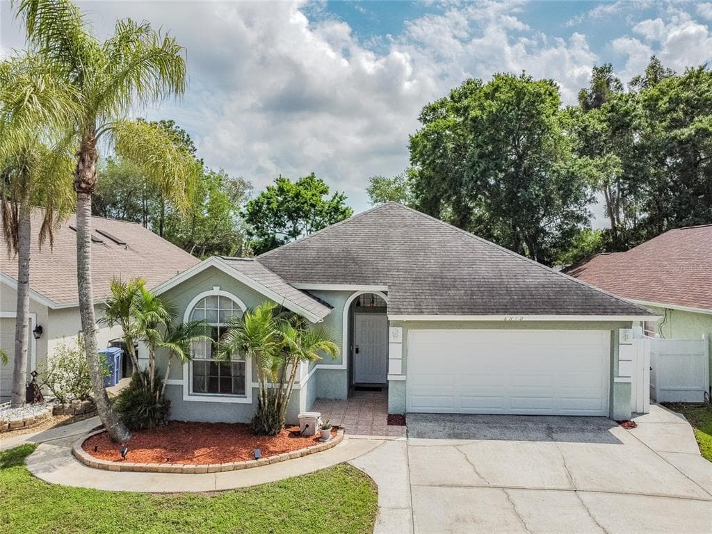 6810 MIRROR LAKE AVENUE TAMPA, FL 33634