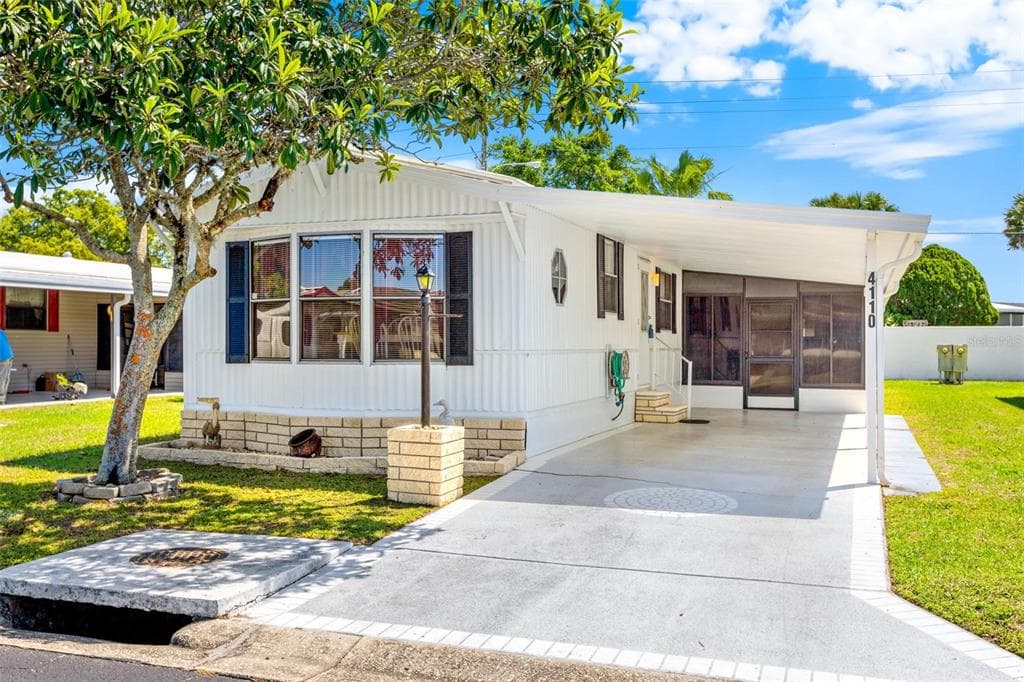 4110 CAREFREE WAY ZEPHYRHILLS, FL 33541