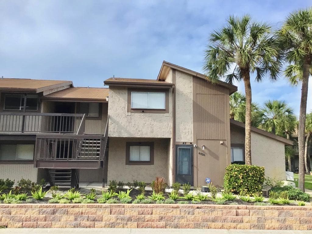 6320 NEWTOWN CIRCLE UNIT 20B6 TAMPA, FL 33615