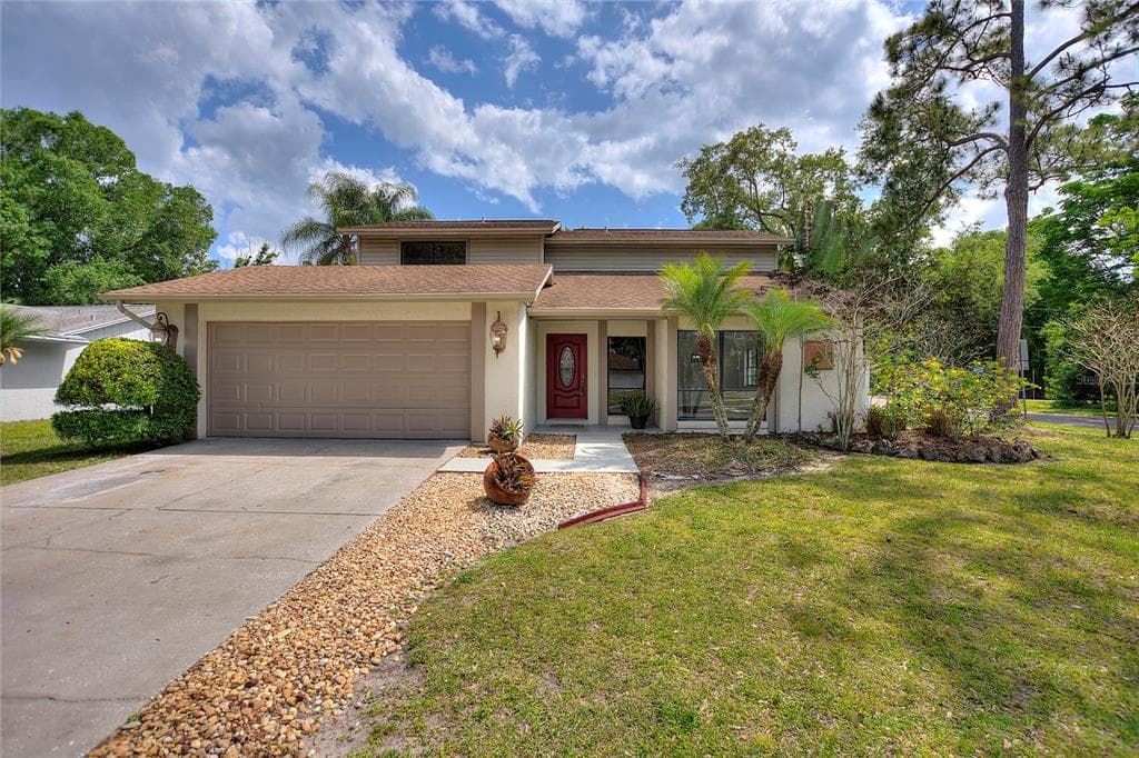 5014 COUNTRY HILLS DRIVE TAMPA, FL 33624