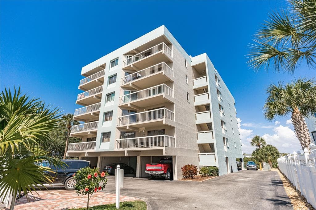 19925 GULF BOULEVARD UNIT 201 INDIAN SHORES, FL 33785