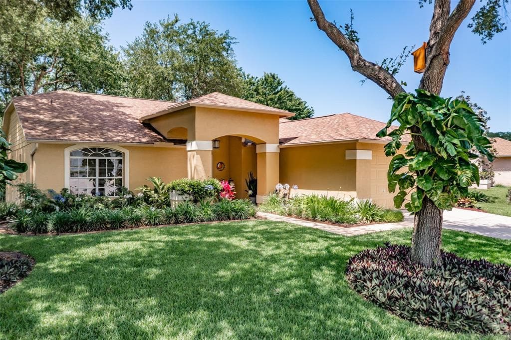18539 QUEEN BROOKS COURT HUDSON, FL 34667