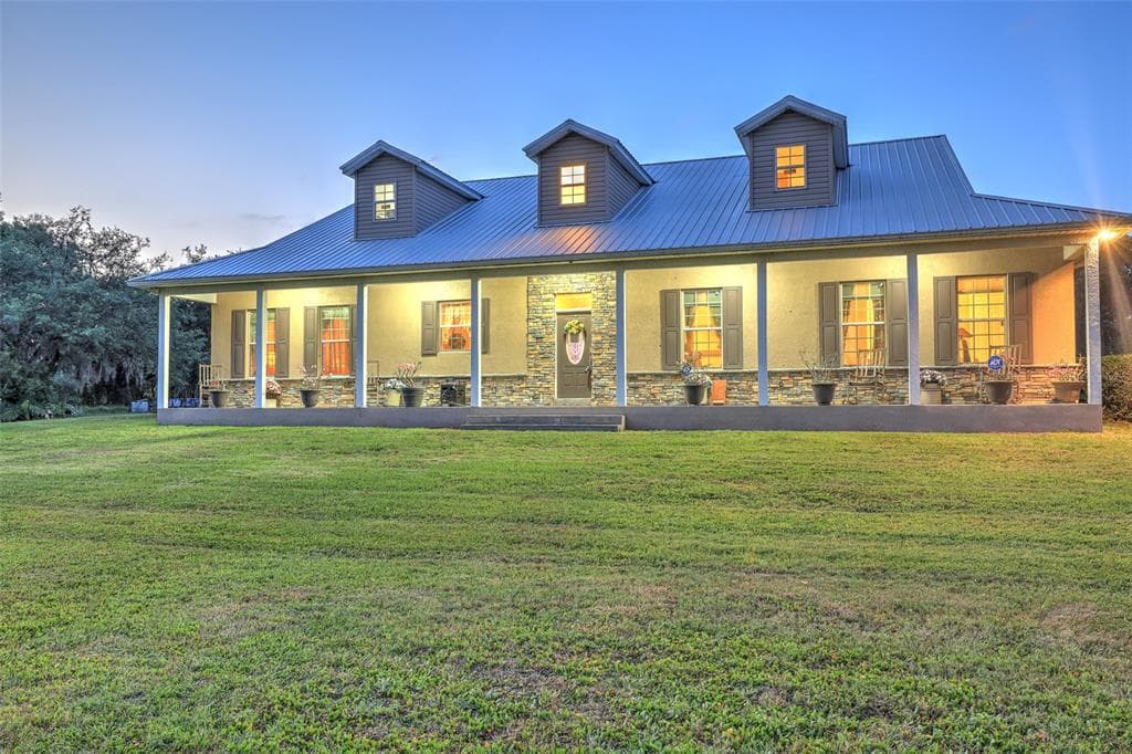 10910 SUMNER ROAD WIMAUMA, FL 33598