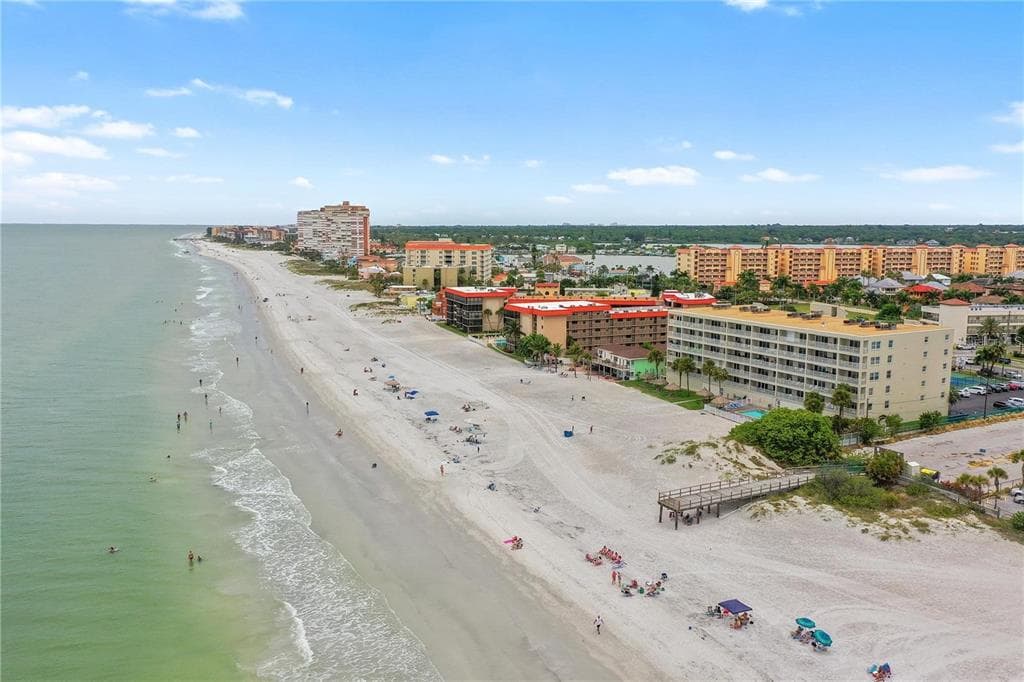 17500 GULF BOULEVARD UNIT 504 REDINGTON SHORES, FL 33708