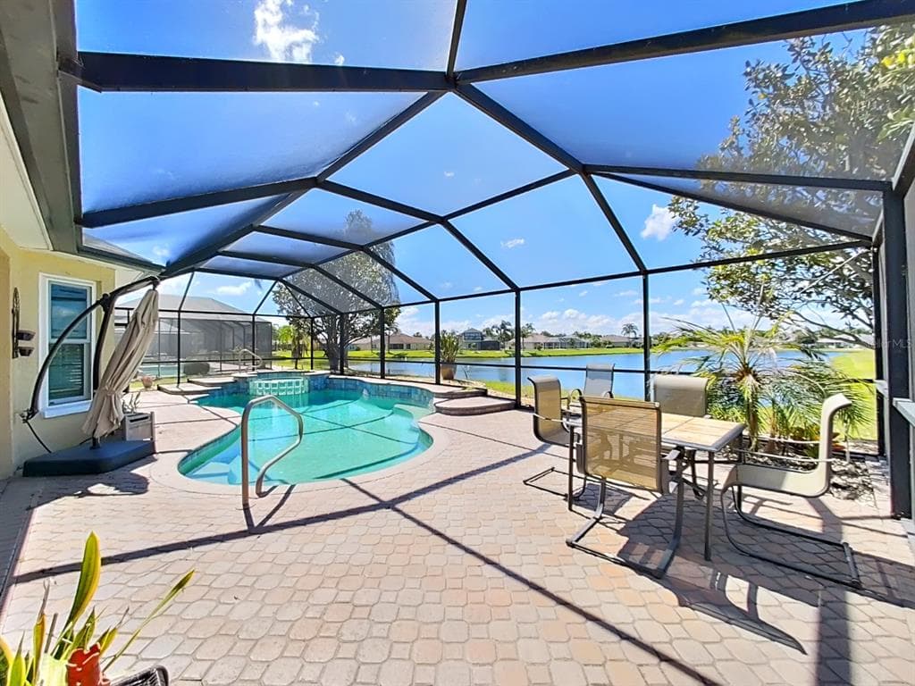 2327 EMERALD LAKE DRIVE SUN CITY CENTER, FL 33573