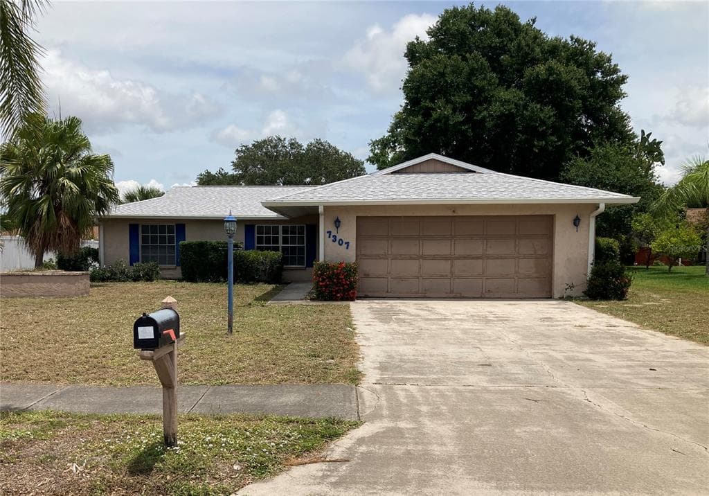 7307 URANUS DRIVE SARASOTA, FL 34243