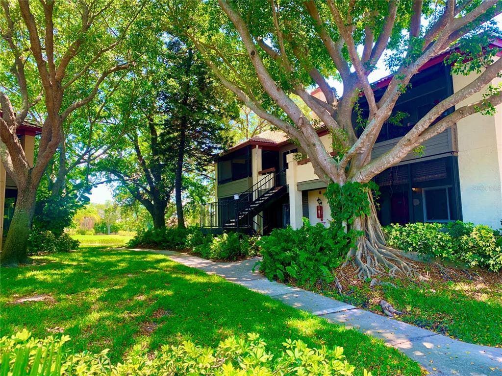 10263 GANDY BOULEVARD N UNIT 2015 ST PETERSBURG, FL 33702