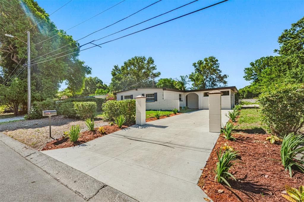 1610 LOGAN STREET CLEARWATER, FL 33755