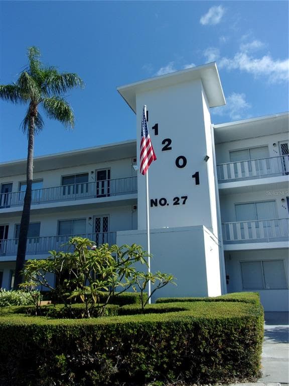 11201 80TH AVENUE UNIT 309 SEMINOLE, FL 33772
