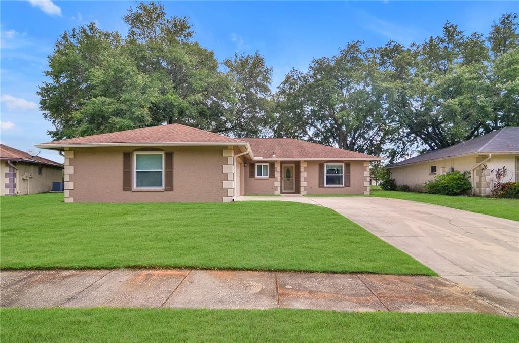 1928 TIDEWATER COURT WESLEY CHAPEL, FL 33543