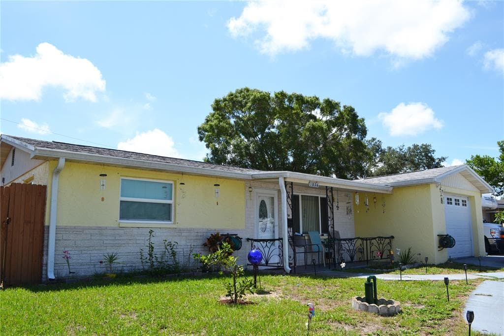 1036 CROYDON LANE