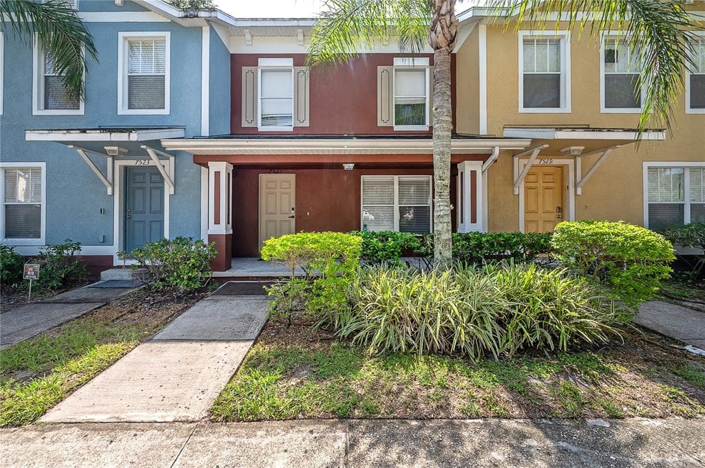 7521 N DIXON AVENUE TAMPA, FL 33604