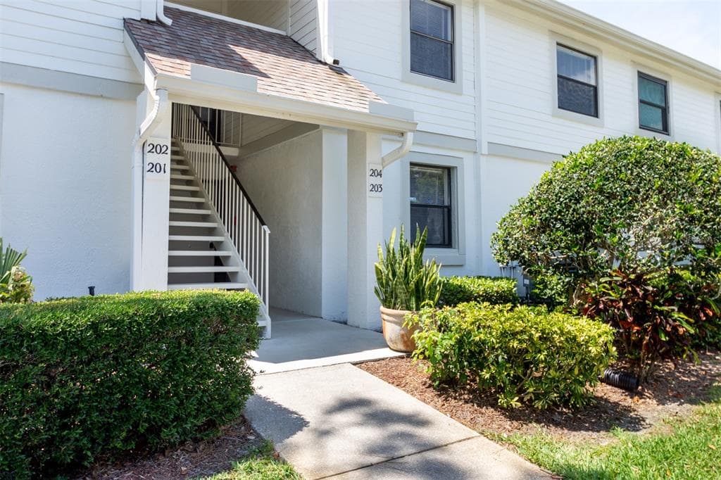 204 WINDWARD PLACE UNIT 36 OLDSMAR, FL 34677