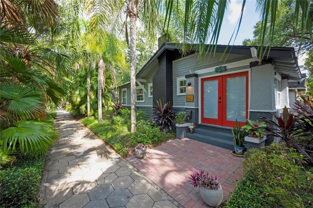1153 BAY STREET NE ST PETERSBURG, FL 33701