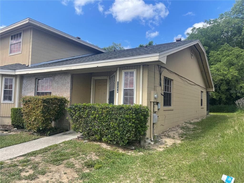 1248 WOODMAN WAY