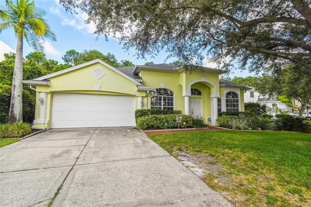 8618 BROOKWAY CIRCLE TAMPA, FL 33635