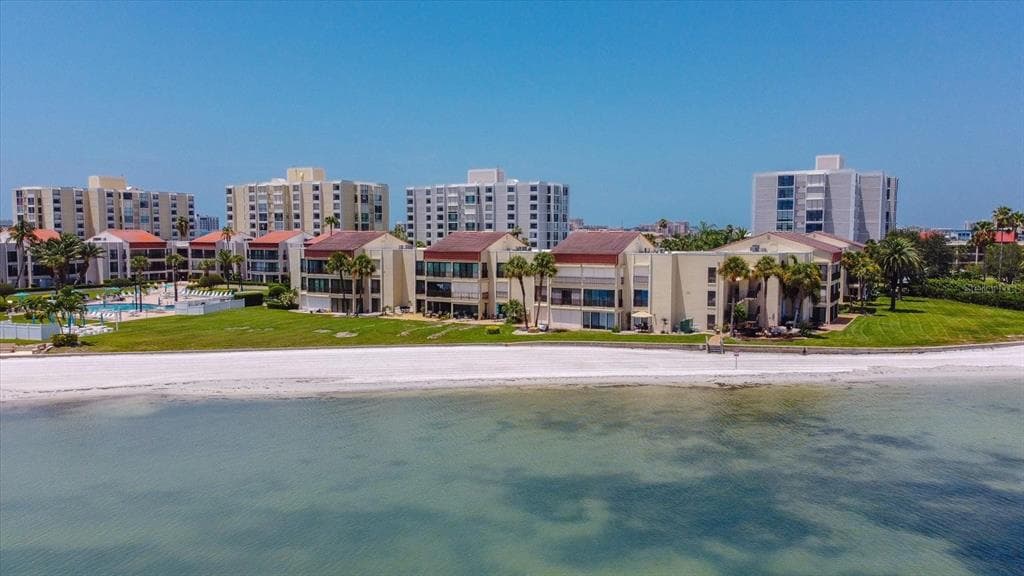 865 S GULFVIEW BOULEVARD UNIT 308 CLEARWATER, FL 33767