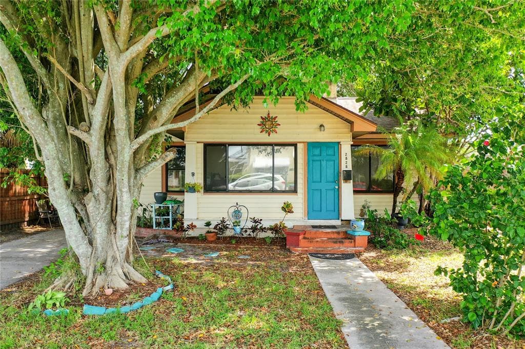 2828 18TH AVENUE N ST PETERSBURG, FL 33713