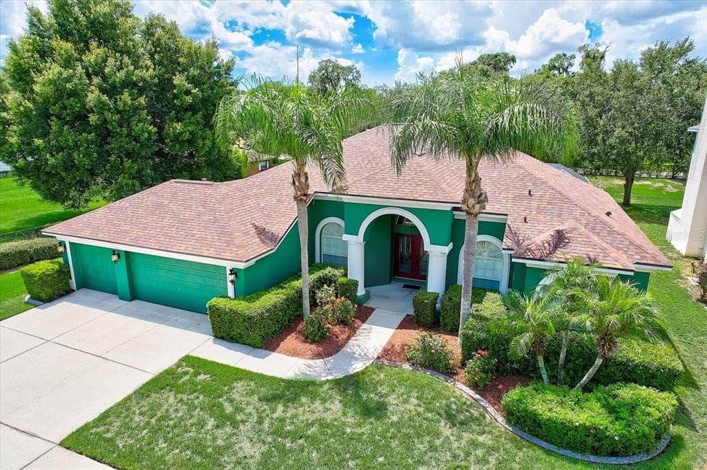 1104 SWEET BREEZE DRIVE VALRICO, FL 33594