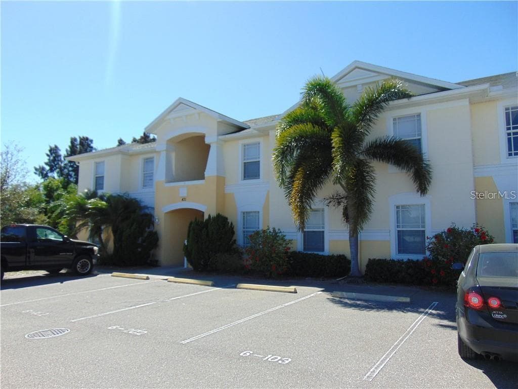 431/429 NEWMONT CIRCLE RUSKIN, FL 33570