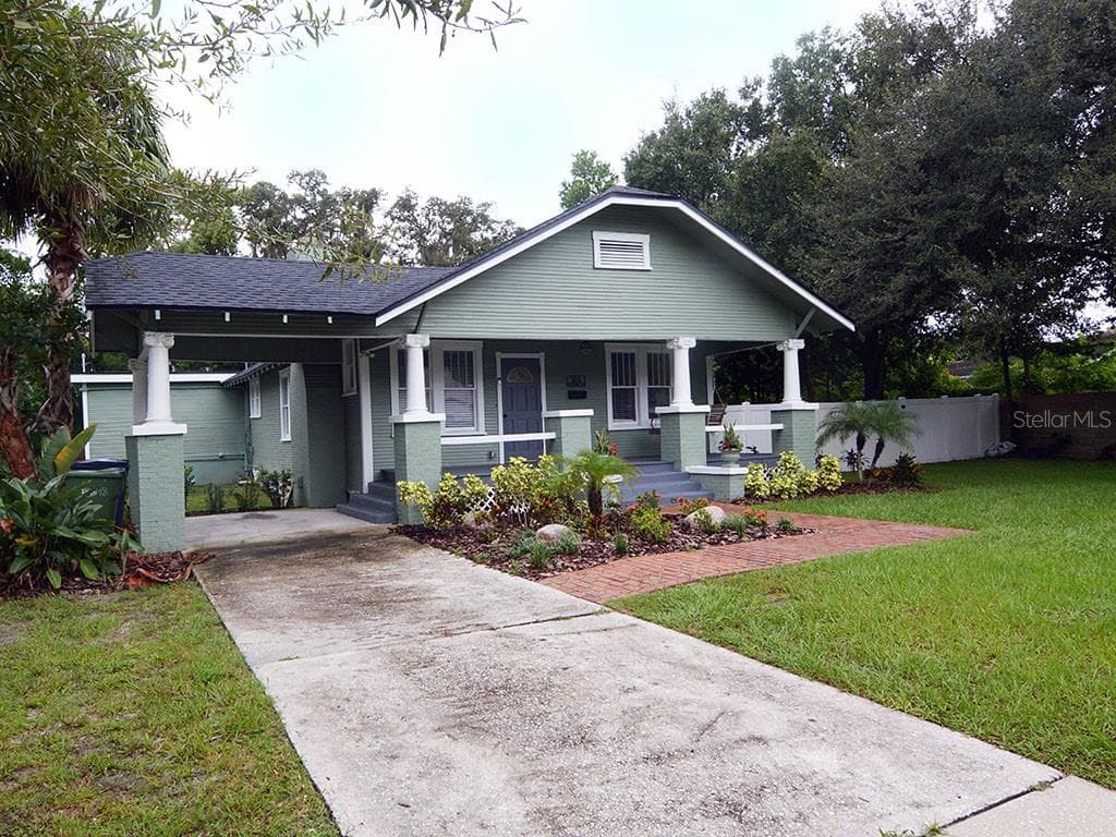 304 W HENRY AVENUE TAMPA, FL 33604