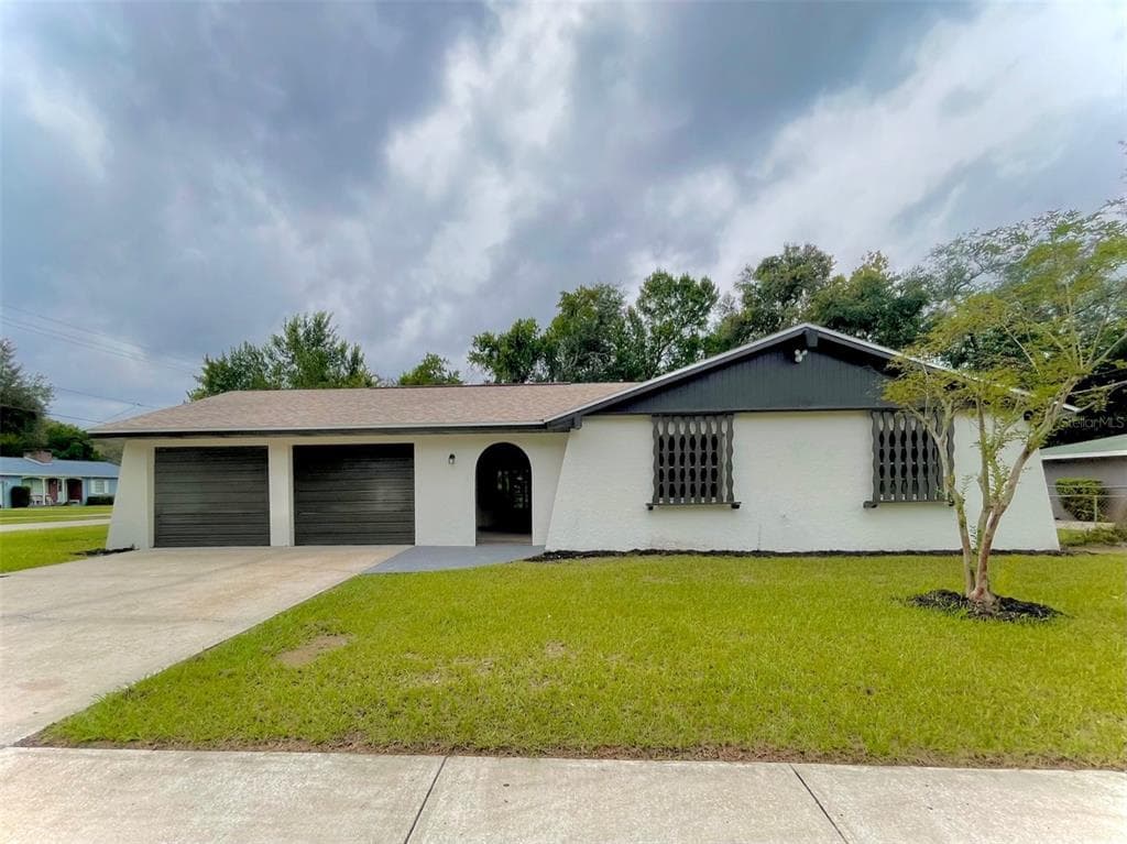 7153 WRENWOOD CIRCLE TAMPA, FL 33617