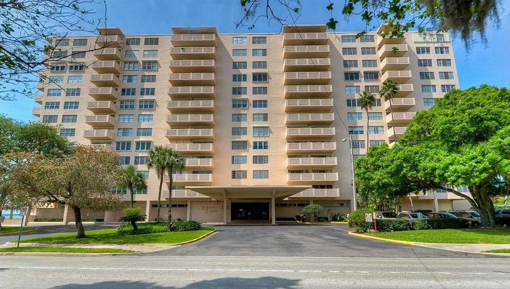 2401 BAYSHORE BOULEVARD UNIT 311 TAMPA, FL 33629