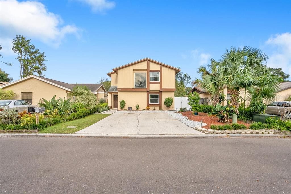 10450 ROSEMOUNT DRIVE TAMPA, FL 33624