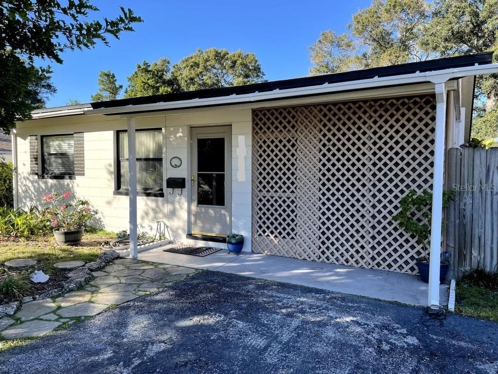 1021 53RD AVENUE N ST PETERSBURG, FL 33703